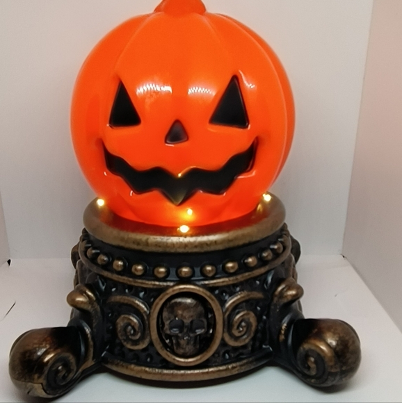 Light Up Flickering Flame Pumpkin Halloween Decorative Prop - Picture 3 of 4